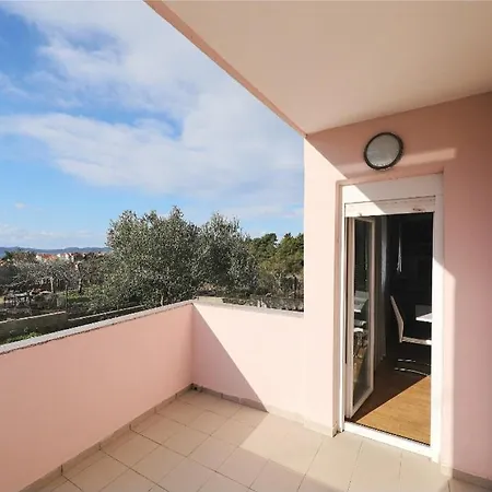 Luka Apartman *